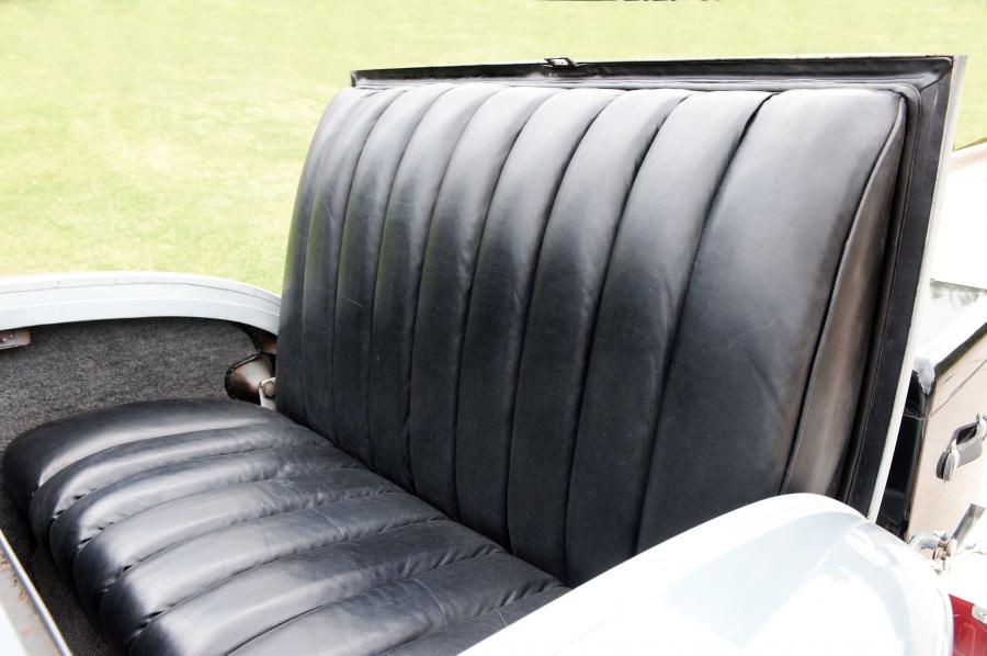  Packard Model 840 Deluxe Eight Convertible Coupe 1931 года  (фото 19 из 33)